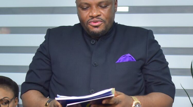 Kinshasa : Daniel Bumba Lubaki nomme 10 ministres provinciaux et 10 commissaires généraux en violation de la loi.